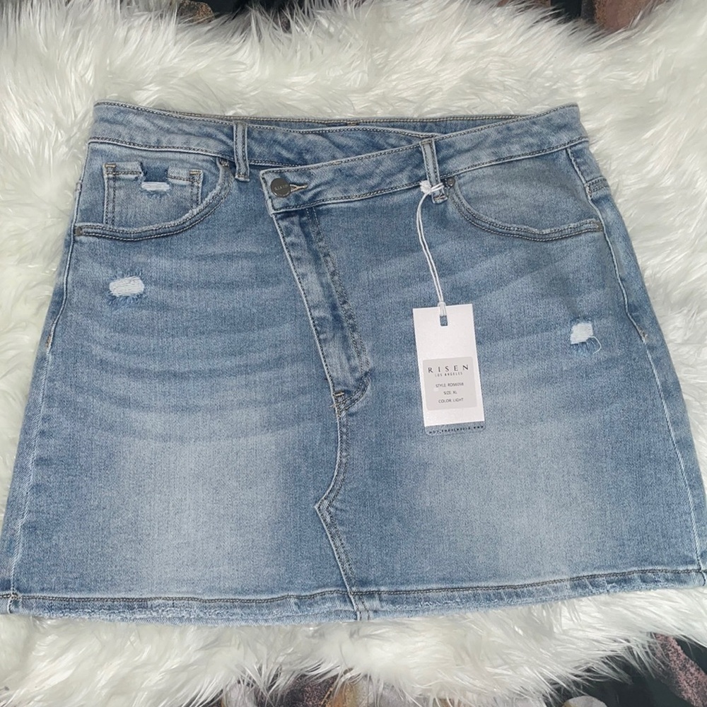 Risen denim skirt